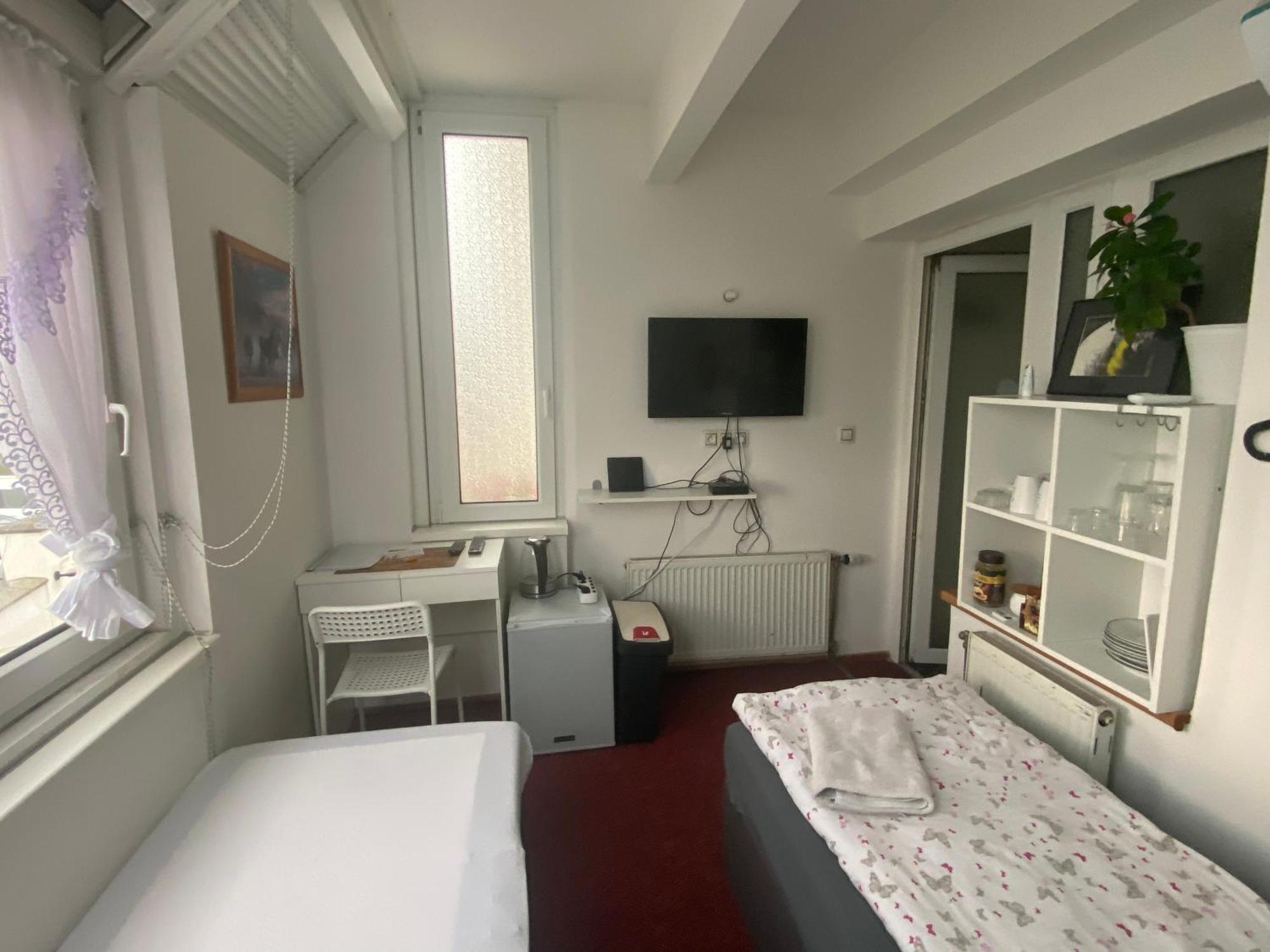 Homestay U Hanky Zdiby エクステリア 写真